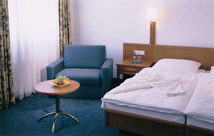 Hotel Schutzenburg Burscheid Room photo